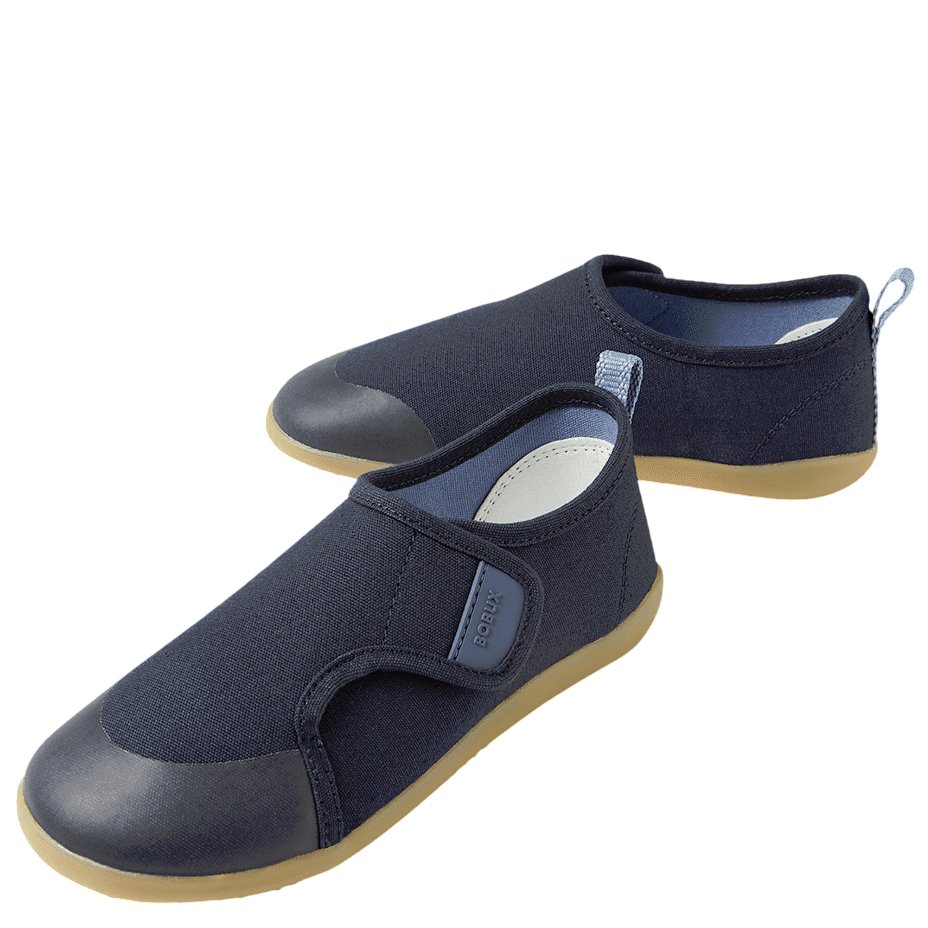 Miękkie i lekkie kapcie Bobux Indie Navy - obrazek 2